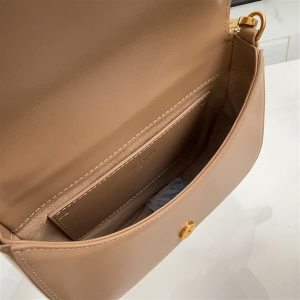 2026224192626901 800